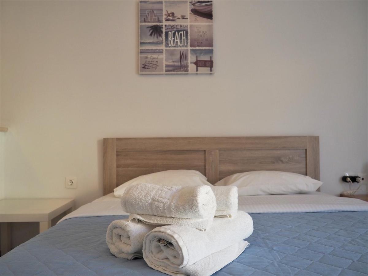 Bettys Rooms Parálion Ástros Bagian luar foto