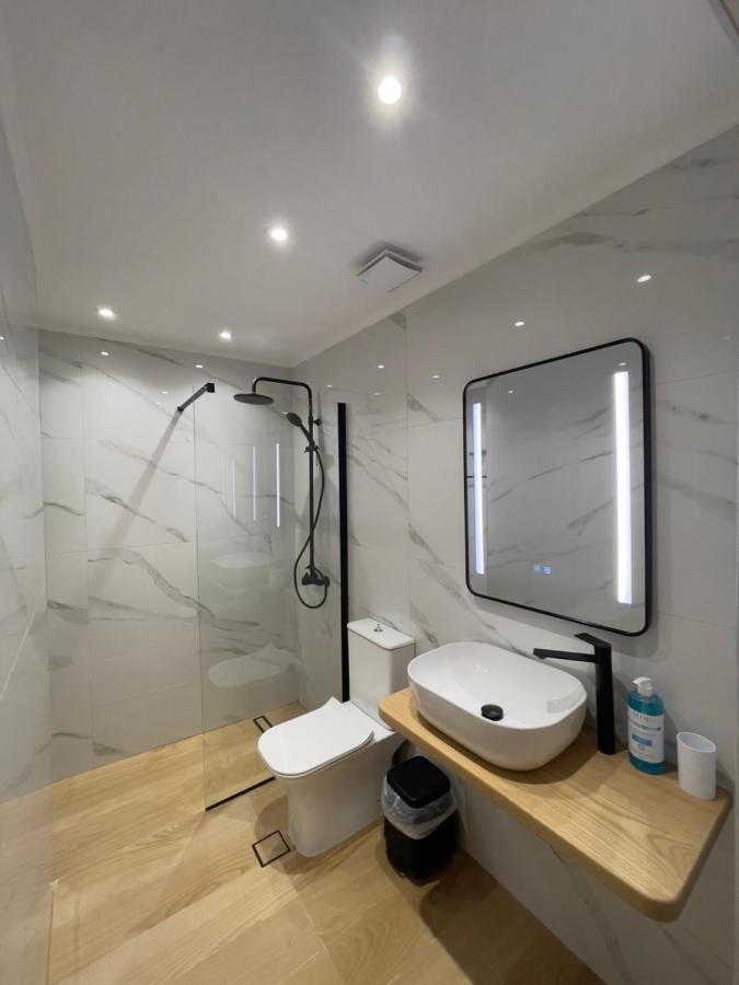 Bettys Rooms Parálion Ástros Bagian luar foto